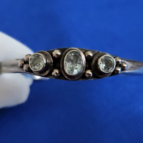 VINTAGE 925 SILVER CUFF BRACELET WITH LIGHT BLUE STONES TOPAZ? - Picture 2 of 8